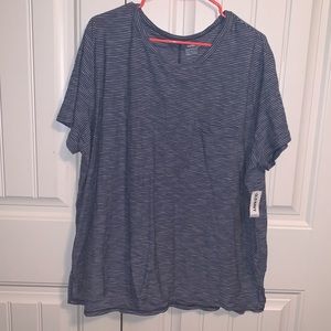 Women’s “boyfriend” top